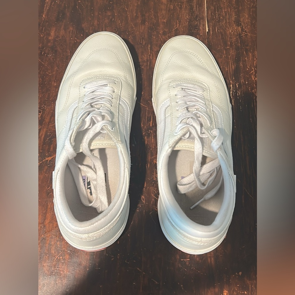 Vans White Sneakers Comfortable Low-Top Design